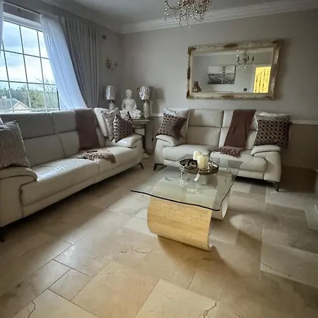 Dernvale House -double - Sleeps 2