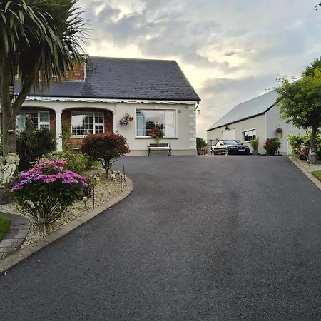 Dernvale House -double - Sleeps 2 *